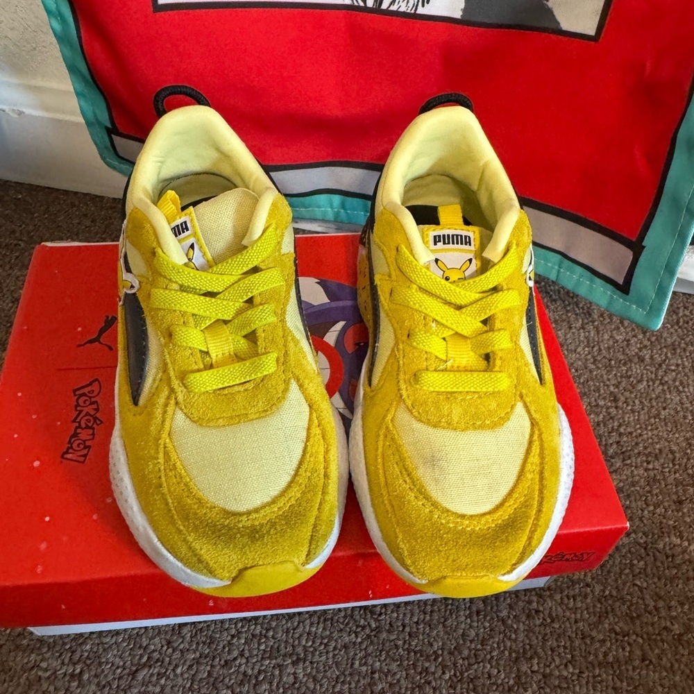 PUMA x POKEMON Sneakers Pikachu Kids Size 9C Shoes Collaboration Unisex 2022 - Picture 2 of 9